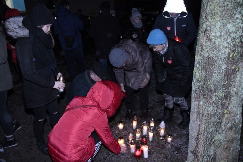 Przy pływalni Laguna w Złotowie odbył się Marsz Milczenia