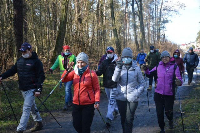 Uczestnicy rajdu Nordic Walking Piotrków - Koło przeszli 10 kilometrów