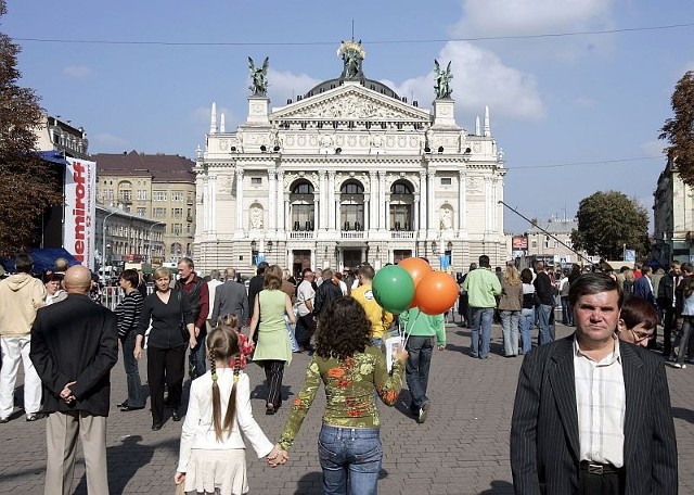 Lwów jest pięknym miastem, które zdecydowanie warto zwiedzić. Teraz będzie o to łatwiej