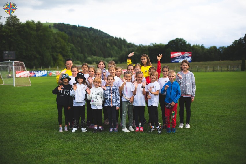 Akrobaci i akrobatki z Jeleniej Góry z dużymi sukcesami. To już rok działalności fundacji Fenix