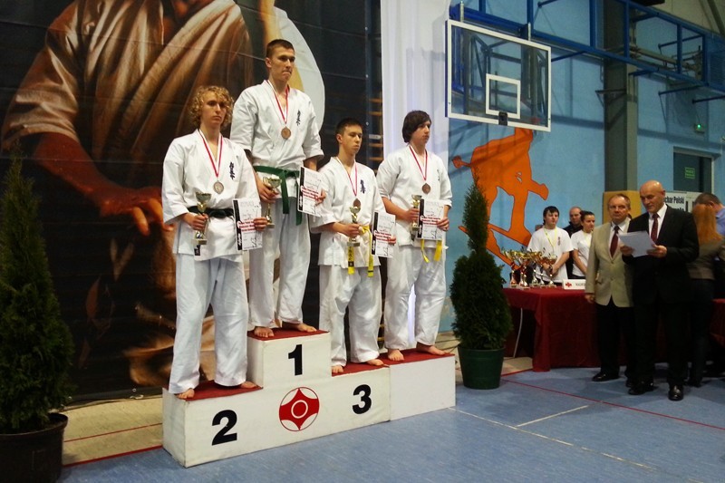 Puchar Polski Seniorów w karate: Sukces karateków z Limanowej na Pucharze Polski Seniorów!