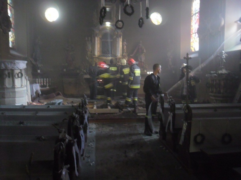W maju wybuchł pożar w kościele p.w. Wszystkich Świętych w...