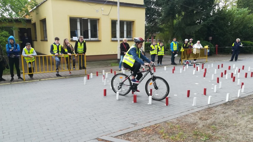 Police. Turniej Wiedzy o Bezpieczeństwie Ruchu Drogowego [ZDJĘCIA]