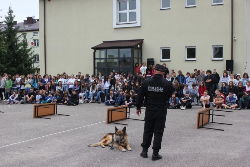 Pokaz broni i popis psa-policjanta w Sokołowie Podlaskim