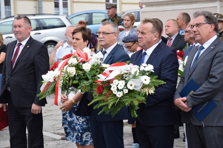 Na pl. Skargi w Jarosławiu odbyły się oficjalne uroczystości...