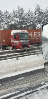 Dwie kolizje na Trasie Generalskiej w Białymstoku. Zablokowane są dwa pasy w kierunku Warszawy [ZDJĘCIA]