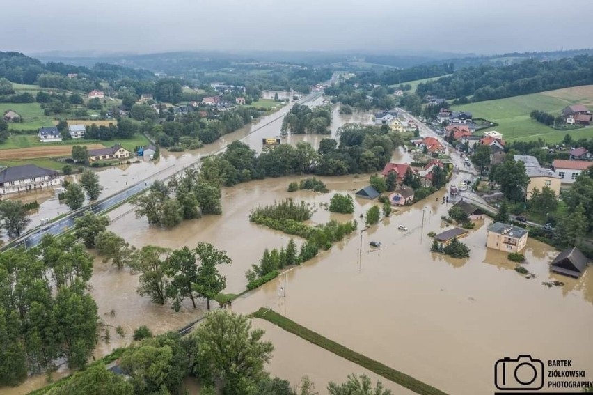Powódź błyskawiczna w gminie Myślenice w lipcu 2021 roku....