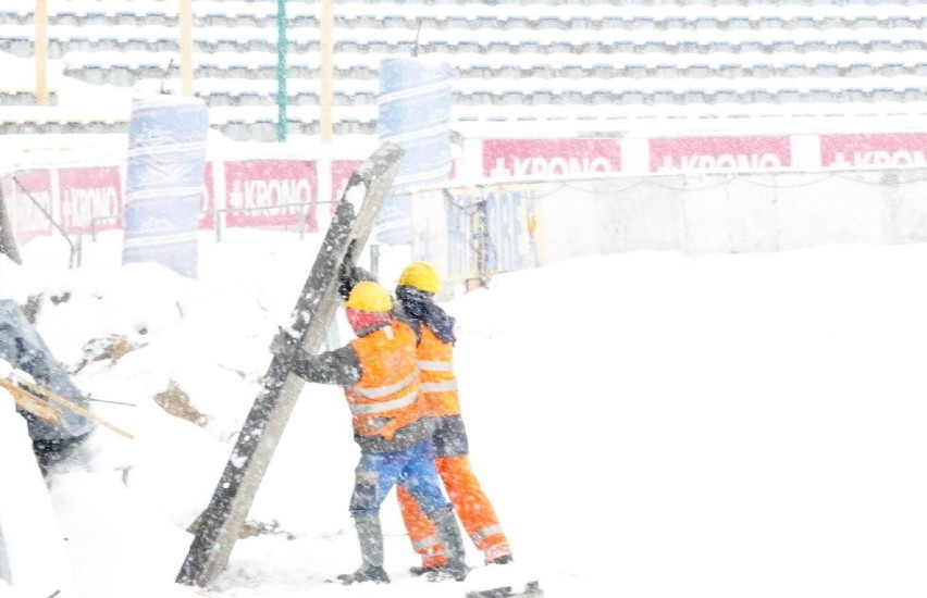 Pamiętacie „cyrki” związane z przebudową stadionu żużlowego...