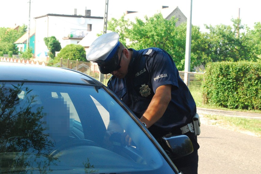 Akcja Znicz: Policjanci rozpoczęli akcję "Znicz 2013"