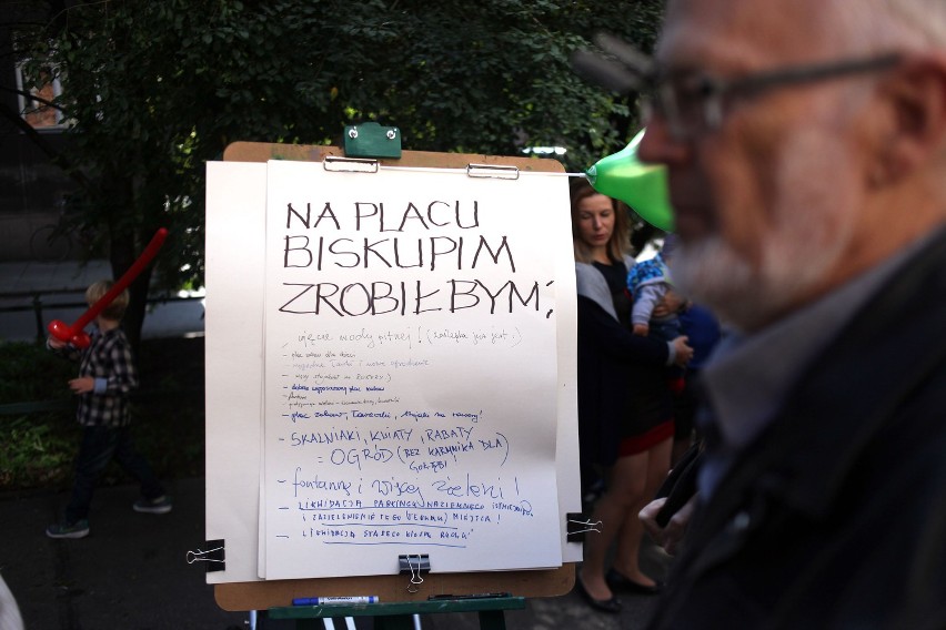 Kraków: protestują na Biskupim. Mieszkańcy są nieugięci. Boją się m.in. o kamienice