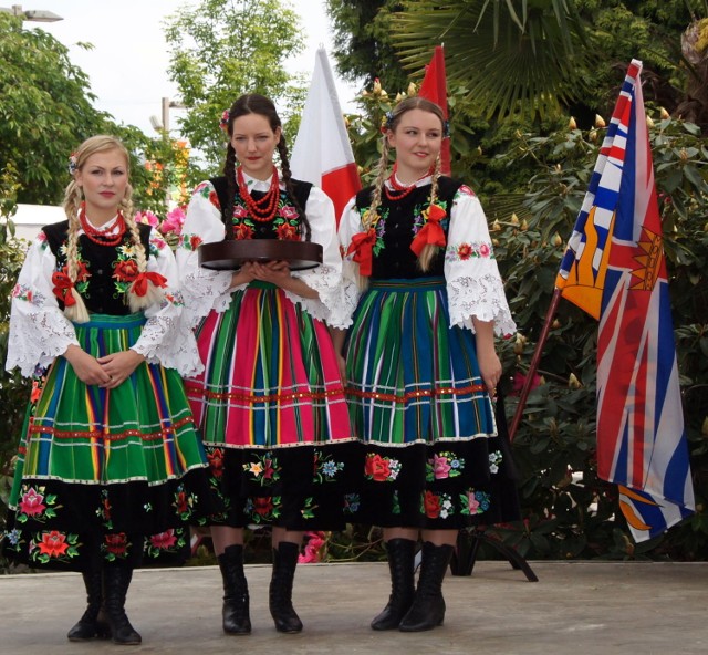 Dzień Polskiej Kultury - Zesp&oacute;ł Polskiego Stowarzyszenia Tanecznego &quot;POLONEZ&quot;