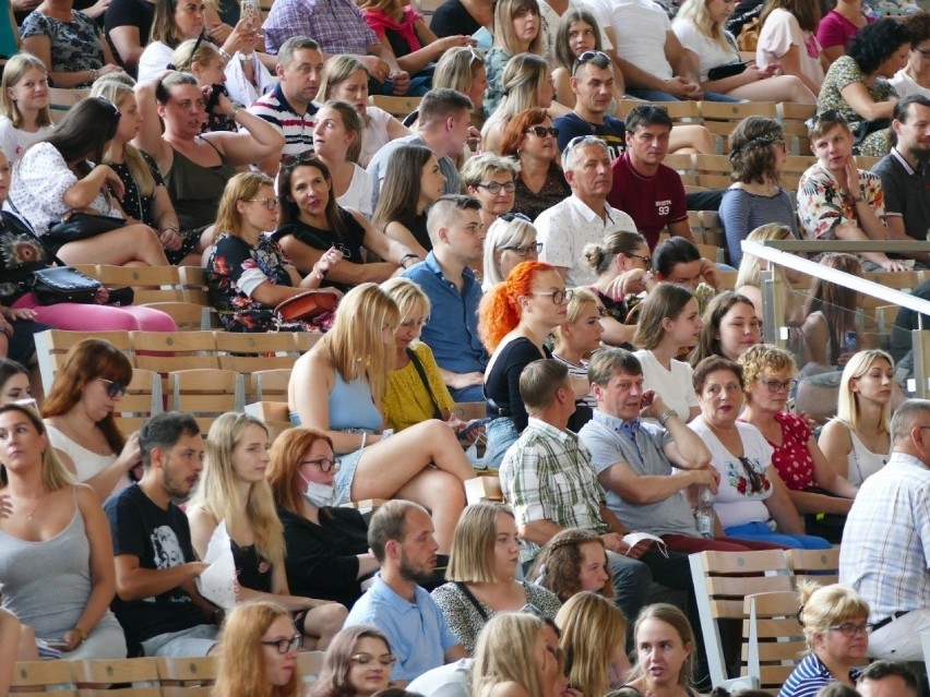 W czwartek przed koszalińską publicznością wystąpiła Sanah,...