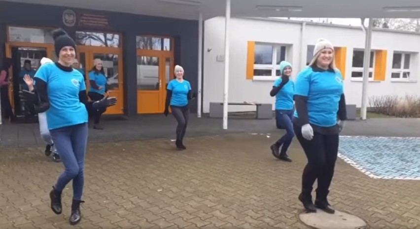 Nauczycielki ze Świnoujskiej "Czwórki" nagrały flashmob dla...