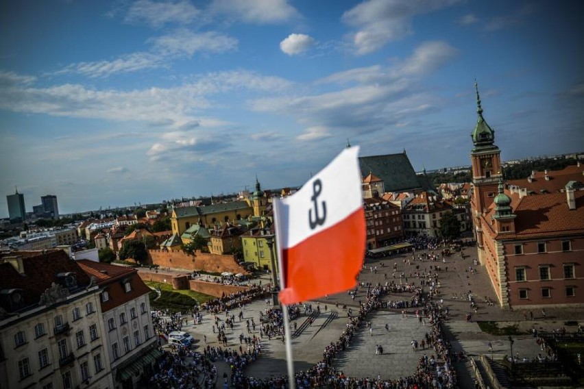 W powstaniu walczyło także wielu mieszkańców ziemi...