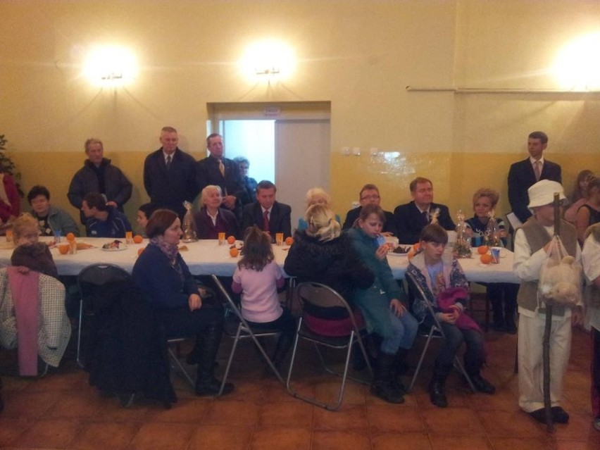 W świetlicy parafialnej  św. Wawrzyńca odbyło się spotkanie gwiazdkowe dla ponad 40 dzieci