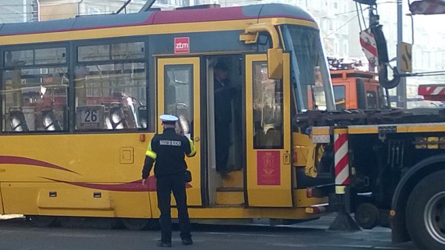 czołowe zderzenie tramwajów w al. Solidarności
