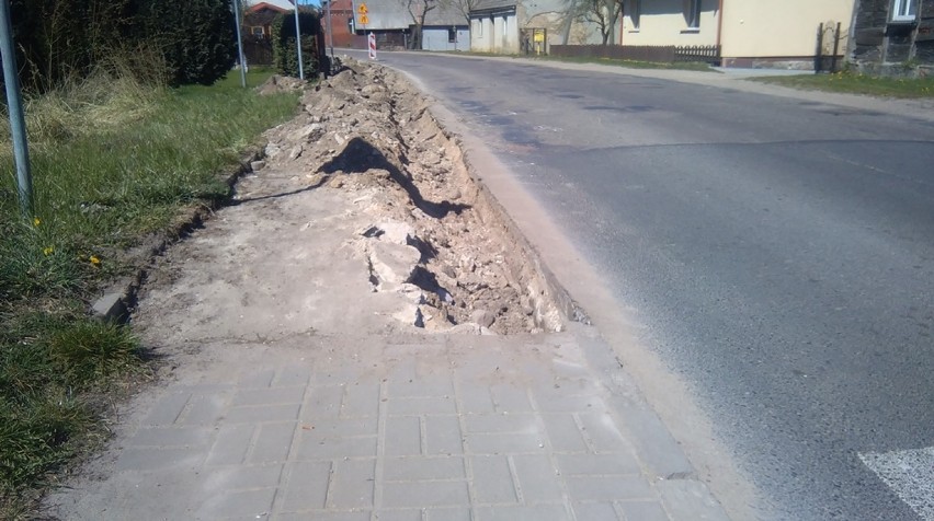 Rozpoczął się remont drogi powiatowej relacji Sępólno...