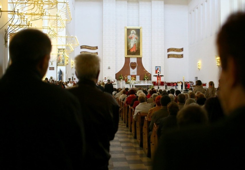 Zakażony COVID-19 w kościele NSJ w Piotrkowie. Byłeś na tych...