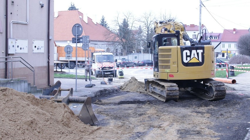 Ruszył remont ulicy Kościelnej w Staszowie. Jak idą prace? Zobacz zdjęcia
