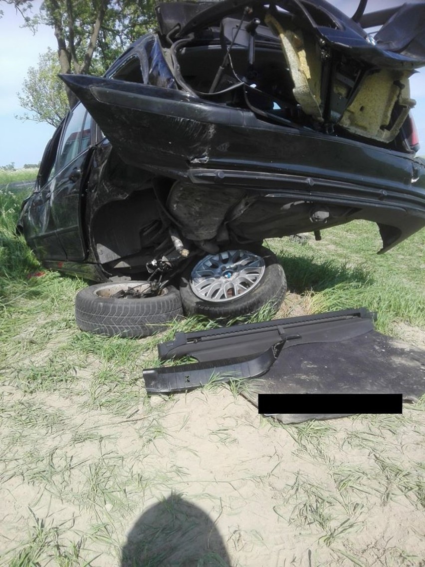 Śmiertelny wypadek na drodze Siedlisko-Wieleń. Nie żyje kierowca bmw z Trzcianki [ZDJĘCIA]