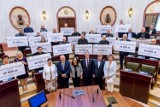 Województwo przeznaczy 2 mln zł na ochronę zabytków w regionie. Wsparcie otrzyma też jedna z piekarskich parafii