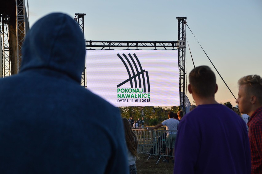 Rytel. Około 10 tysięcy osób na koncercie "Pokonaj nawałnicę". Działo sie na scenie i poza nią (FOTO, WIDEO)