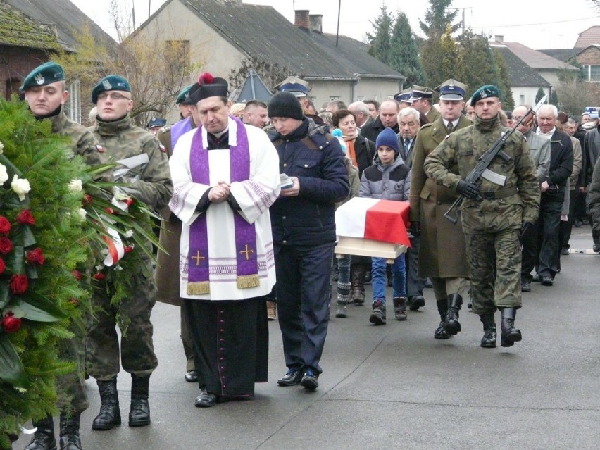 Pogrzeb żołnierza sieradzkiego Września 1939 roku Teofila Jurka odbył się z honorami w Sieradzu-Męce