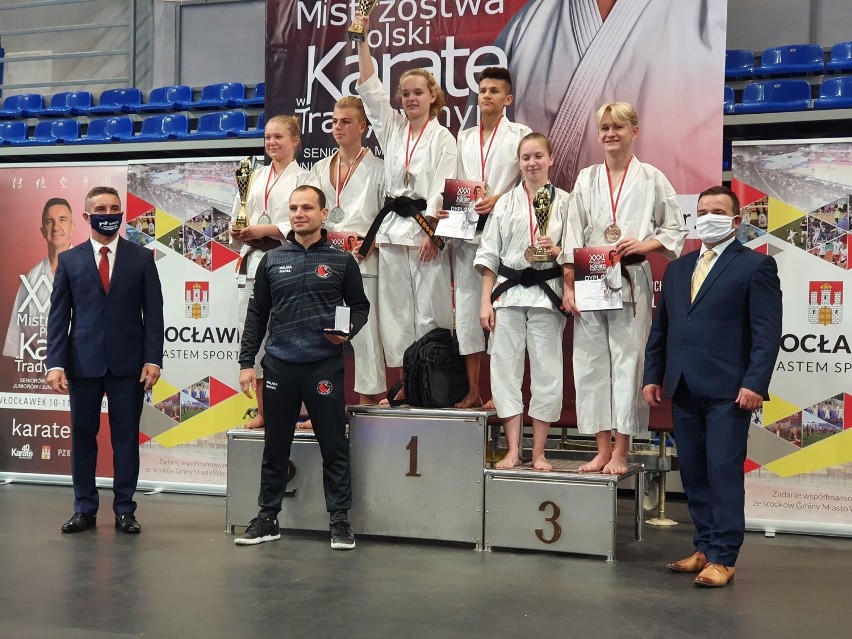 Zawodnicy Karate Klubu Wejherowo z medalami mistrzostw Polski