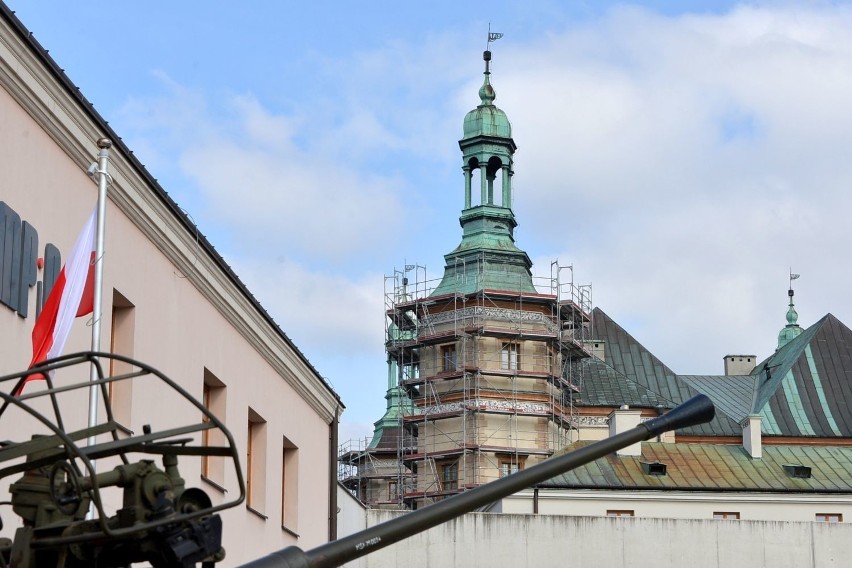 Pałac Biskupów Krakowskich w Kielcach zamknięty do końca maja. Rozpoczął się remont (WIDEO, ZDJĘCIA)
