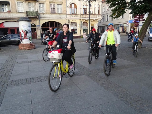 Uczestnicy rajdu rowerowego w Chełmnie  wystartowali  z Rynku i  przejechali  ulicami Grudziądzką, Dworcową, Młyńską, Polną, Łunawską, Dworcową, Świętojerską, al. 3. Maja, Wodną, 22 Stycznia, Hallera na Rynek.