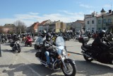 Początek sezonu motocyklowego. Na Rynek w Opatowie zjechały setki motocyklistów (ZDJĘCIA, WIDEO)