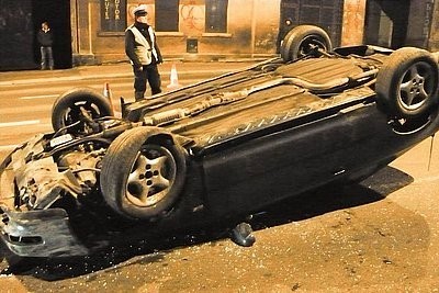 Bytom: Wypadek na Chorzowskiej. Honda dachowała ZDJĘCIA