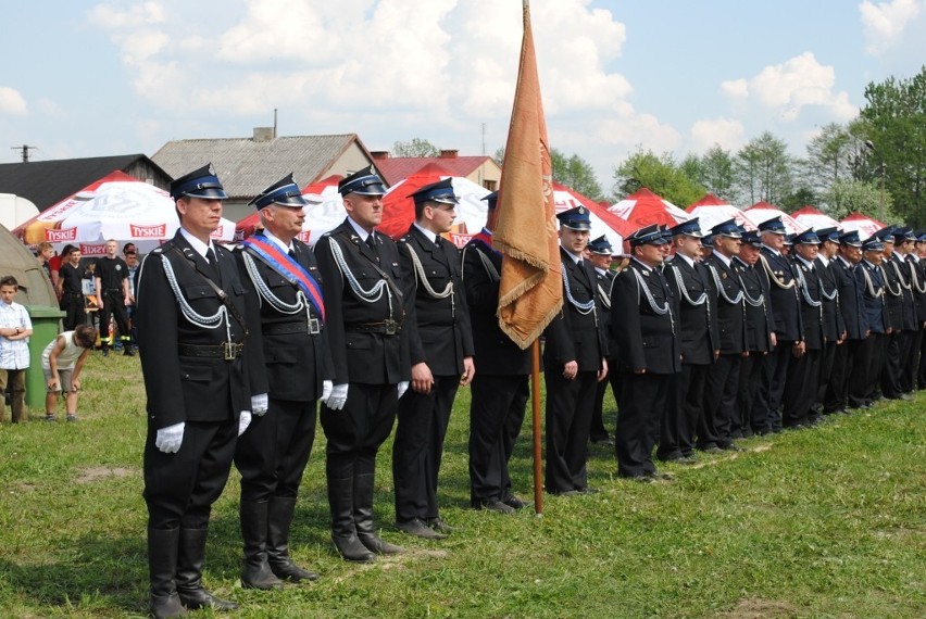 Podwójne święto w Kodrębie: Uroczystości z okazji Dnia Strażaka i Święta Konstytucji 3 Maja ZDJECIA