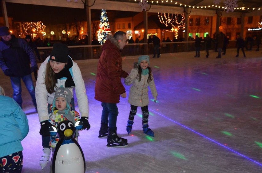 Sylwester na lodzie w Olkuszu cieszy się dużą popularnością 