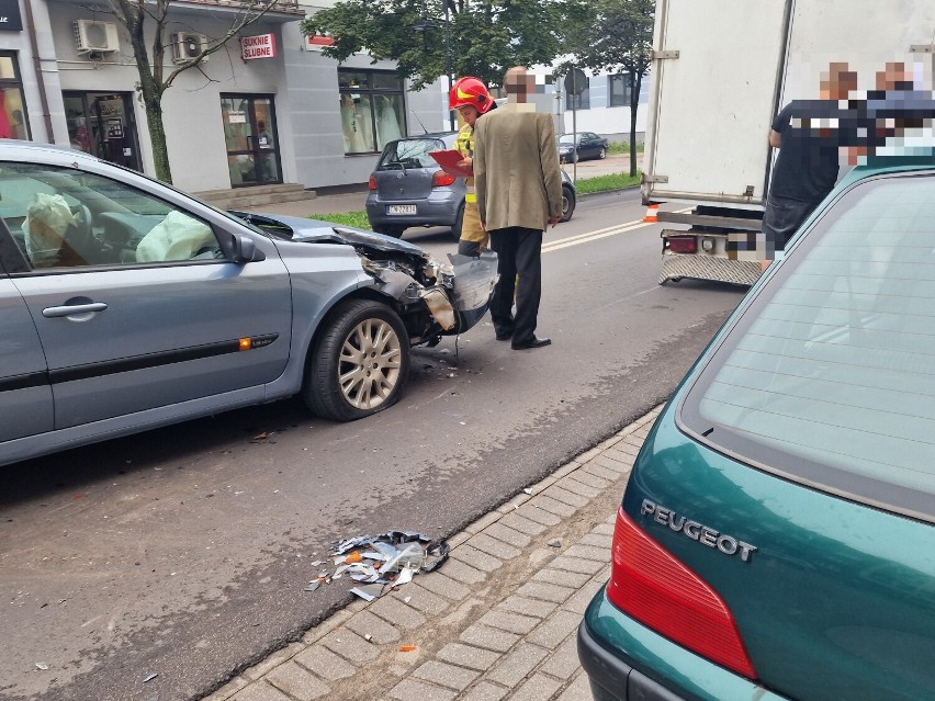 Zderzenie aut na ulicy P.O.W we Włocławku