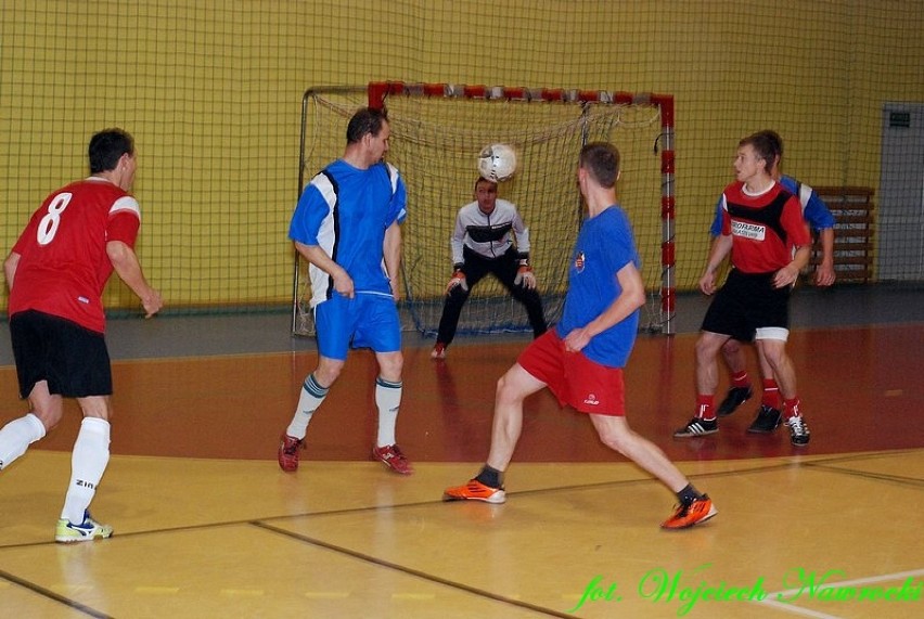 Komplet punktów zespołów z Izbicy i Gołaszewa w III edycji Choceńskiej Ligi Futsalu [zdjęcia]