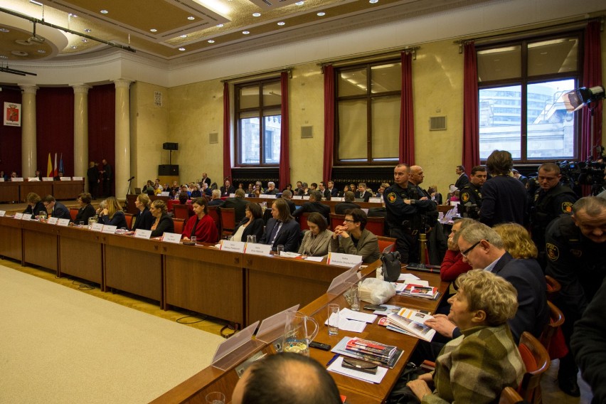 Zdjęcie z sesji rady miasta, która odbyła się 6 lutego.