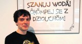 Grzegorz Kulik z Bytomia napisał śląską wersję „Opowieści wigilijnej”