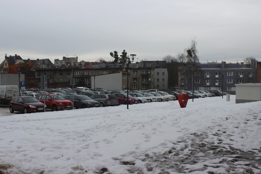 Parking na terenie dawnych zakładów Tarmilo w Tarnowskich...