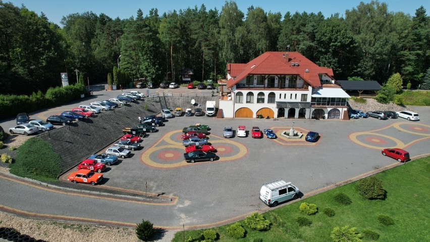 Malutkie Resort i Dwór w Żytnie na trasie 41 Rajdu Częstochowskiego. ZDJĘCIA