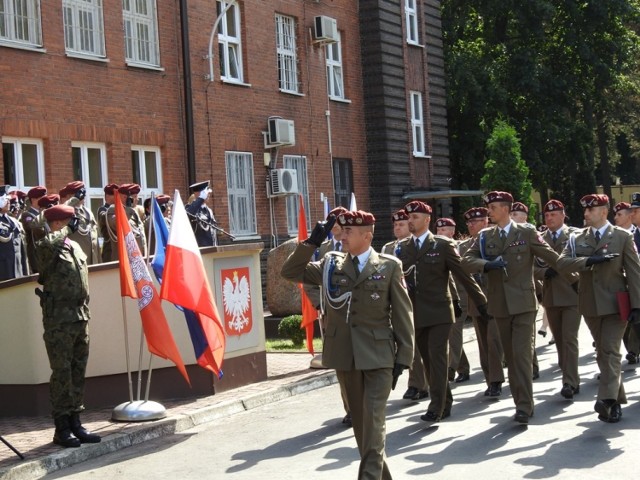 Święto Wojsk Lądowych i otwarcie nowego klubu na os. Nowy Glinnik