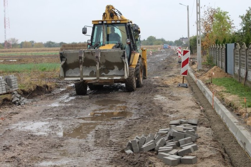 Dąbie: Nowy odcinek drogi na ul. Ogrodowej oddany do użytku