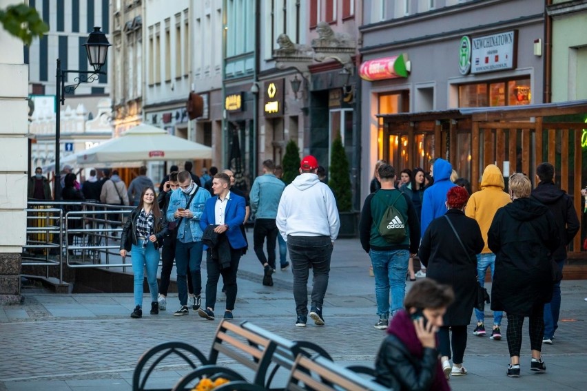 Starzenie się społeczeństwa obrazuje m.in. coraz wyższa...