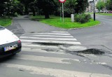 Poznań: Dziury w ulicach zamaskowała woda