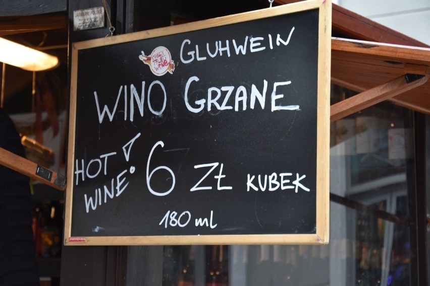 Kubek wina grzanego, 6 zł