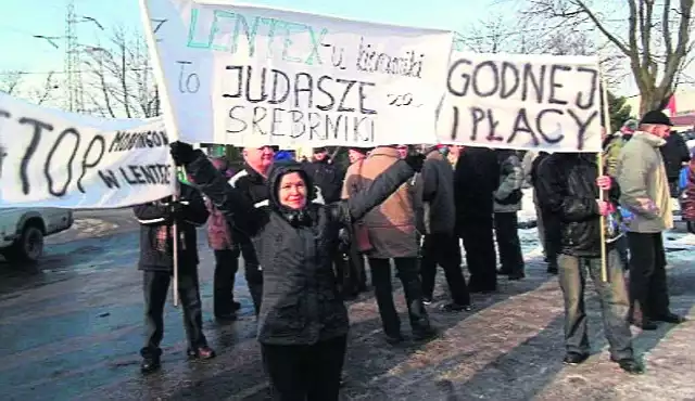 10.02.12 Lubliniecki sąd uniewinnił mieszkańca Kochcic, oskarżonego o zabicie bernardyna.

17.02.12 Pracownicy Lentexu wyszli przed zakład, zarzucając pracodawcy mobbing (foto).

26.02.12 W kamienicy przy Miarki wybuchł pożar. Na szczęście nikt nie został poszkodowany.