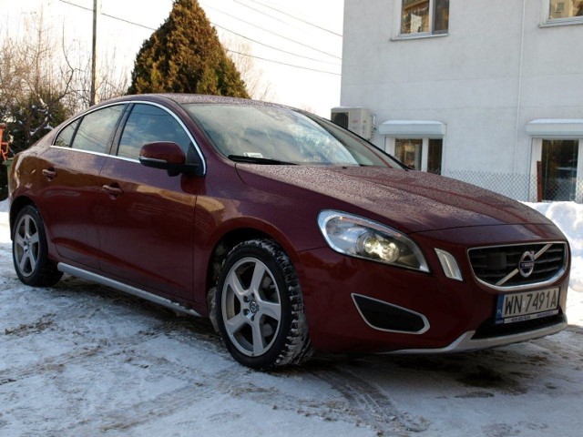 Sylwetka nowego Volvo S60 jest bardzo atrakcyjna.