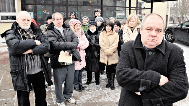 Rodzice są gotowi walczyć, by były kierownik w MOPS nie wszedł na teren placówki