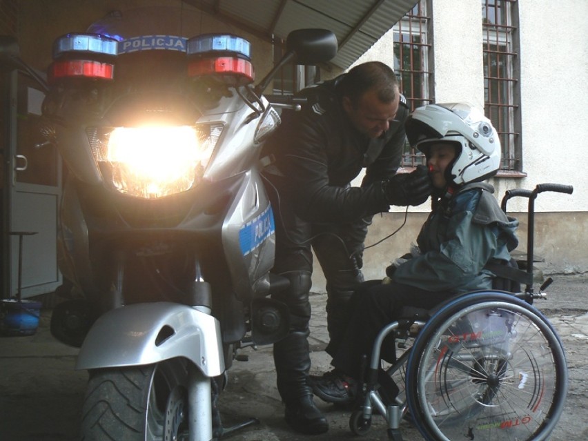 Policja w Jarocinie: Policjanci spełnili marzenia...