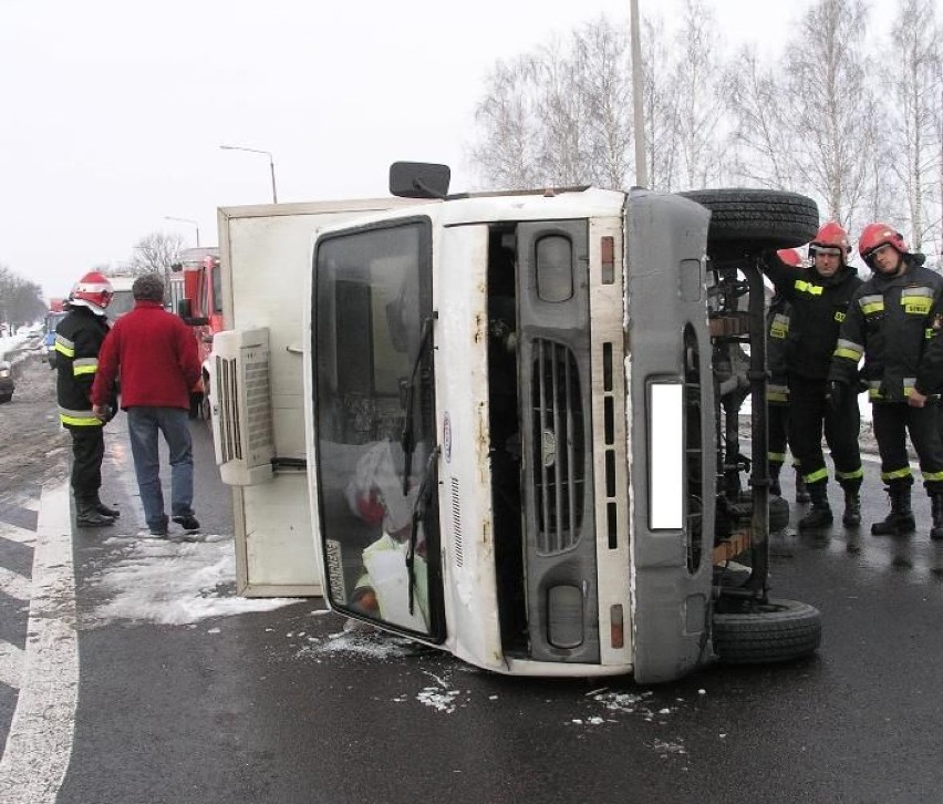 Bus wywrócił się w Łucce Fot. PSP w Lubartowie